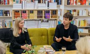 Mudlum at Raamatupood Puänt bookstore